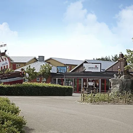 Legoland Pirates' 3*